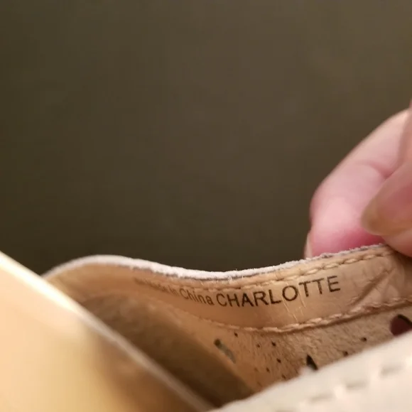 Naturalizer Womens CHARLOTTE  Wedged Sandals Cut Out White Size 8N - Picture 2 of 7